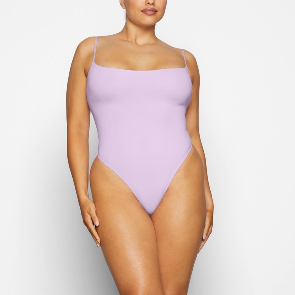 Skims fits everybody cami bodysuit- sugar plum